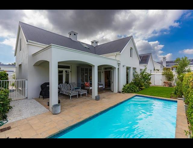 4 BEDROOM PROPERTY TO RENT IN STEENBERG GOLF ESTATE